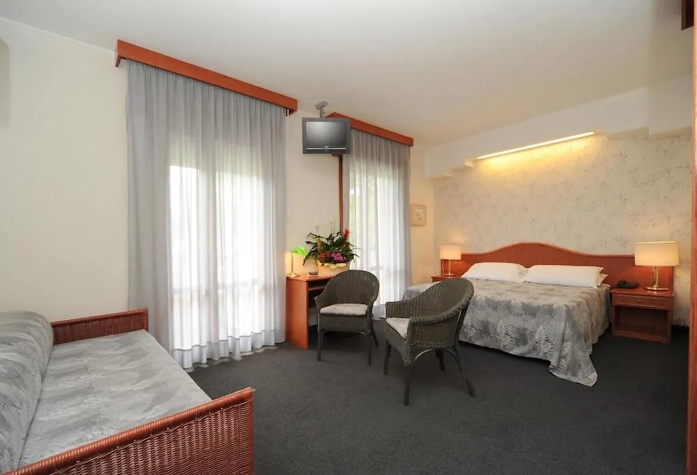 Hotel Negresco Lido di Jesolo 4*,