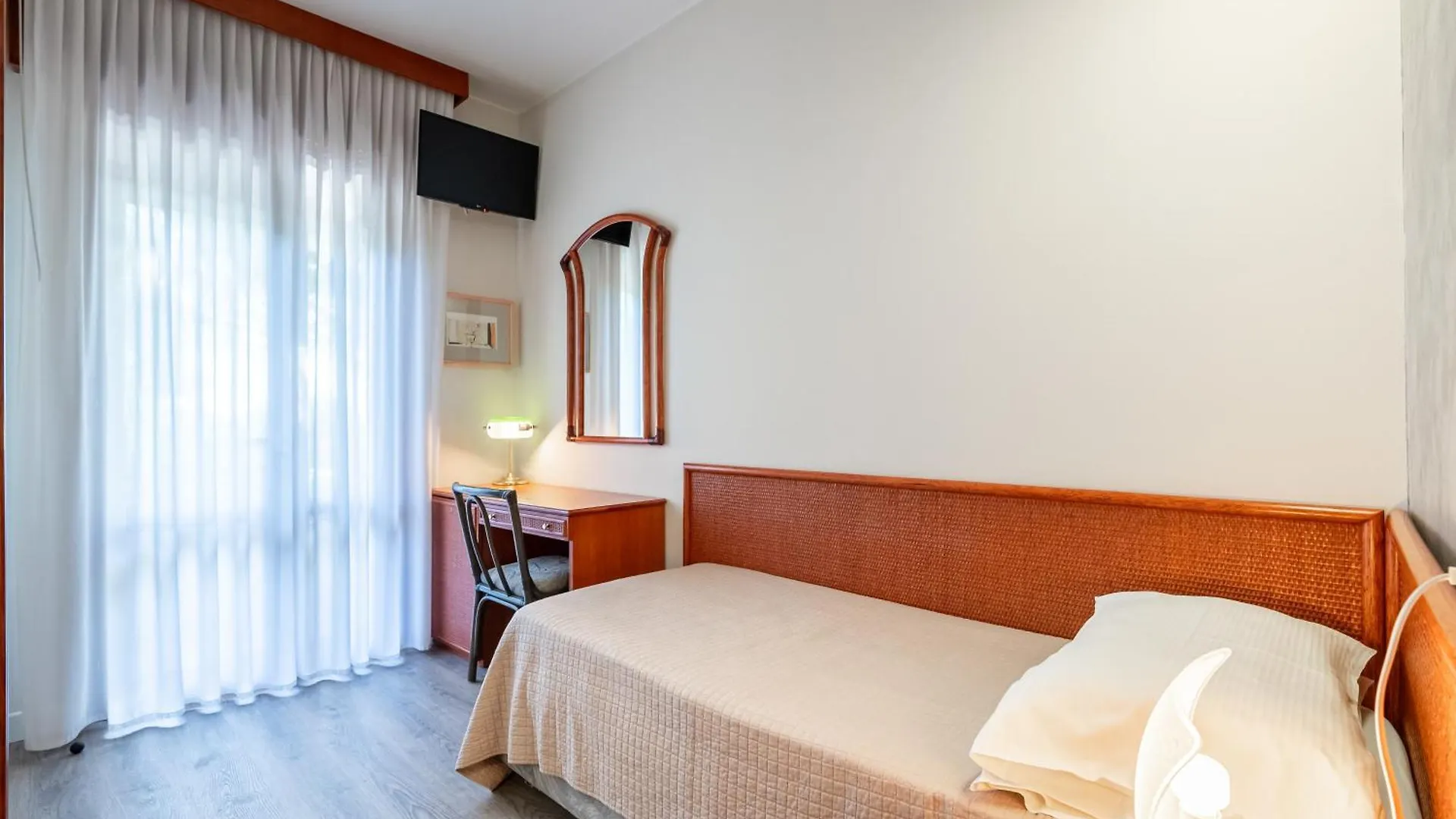 Hotel Negresco Lido di Jesolo 4*,  Italien