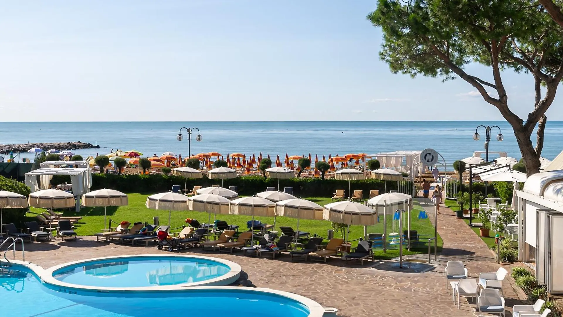 Hotel Negresco Τζεσόλο Λίντο