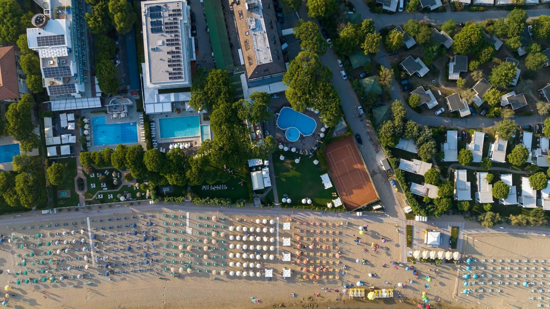 Hotel Negresco Lido di Jesolo 4*,  Italien